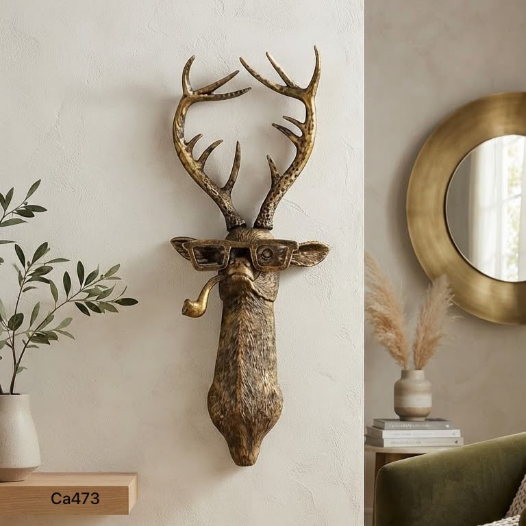 Articulo decorativo venado dorado de pared 13,5cm* 8,5cm* 37,5cm
